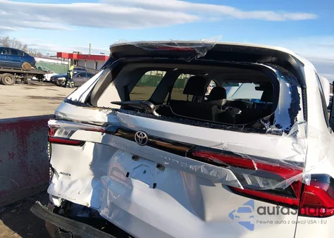 2024 Toyota Grand Highlander Xle из США, поврежденный, VIN 5TDAAAB54RS056968